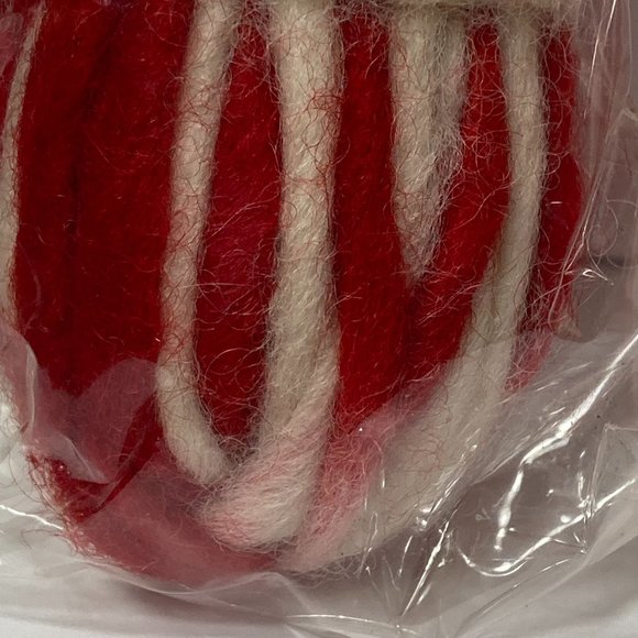 Dimensions Feltworks 100% Wool Pencil Roving Variegated Red White Needle Felting - Picture 7 of 16